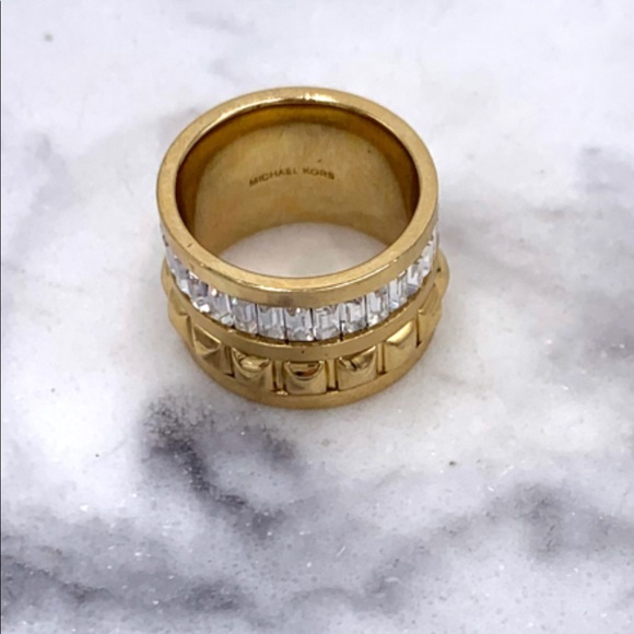 Michael Kors Pyramid Baguette Ring NEW - Picture 3 of 4